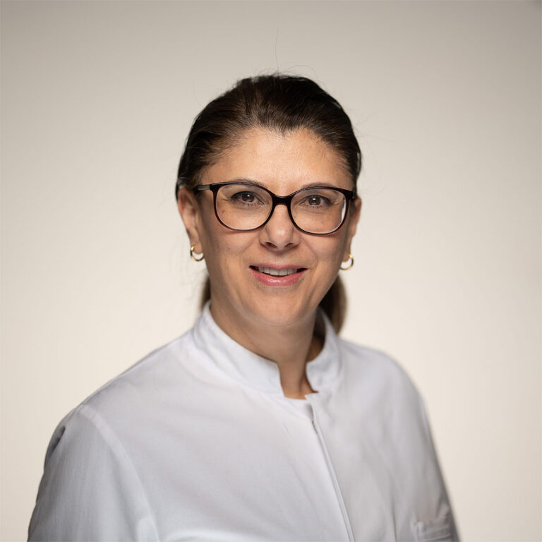 Prof. Dr. med. Rezvan Ahmadi
